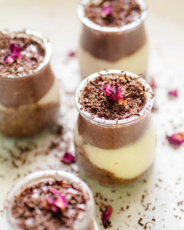 vasitos de coco y chocolate veganos